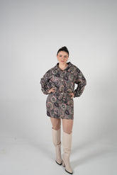 طقم تنورة وجكيت ملوّن