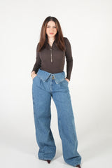 بنطلون جينز مقفوع