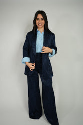 طقم بليزر وبنطلون بنقشة جلد الحية