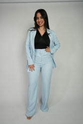 طقم ازرق مخطط