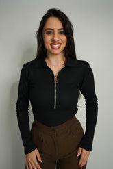 بلوزة لايكرا سحاب من الامام